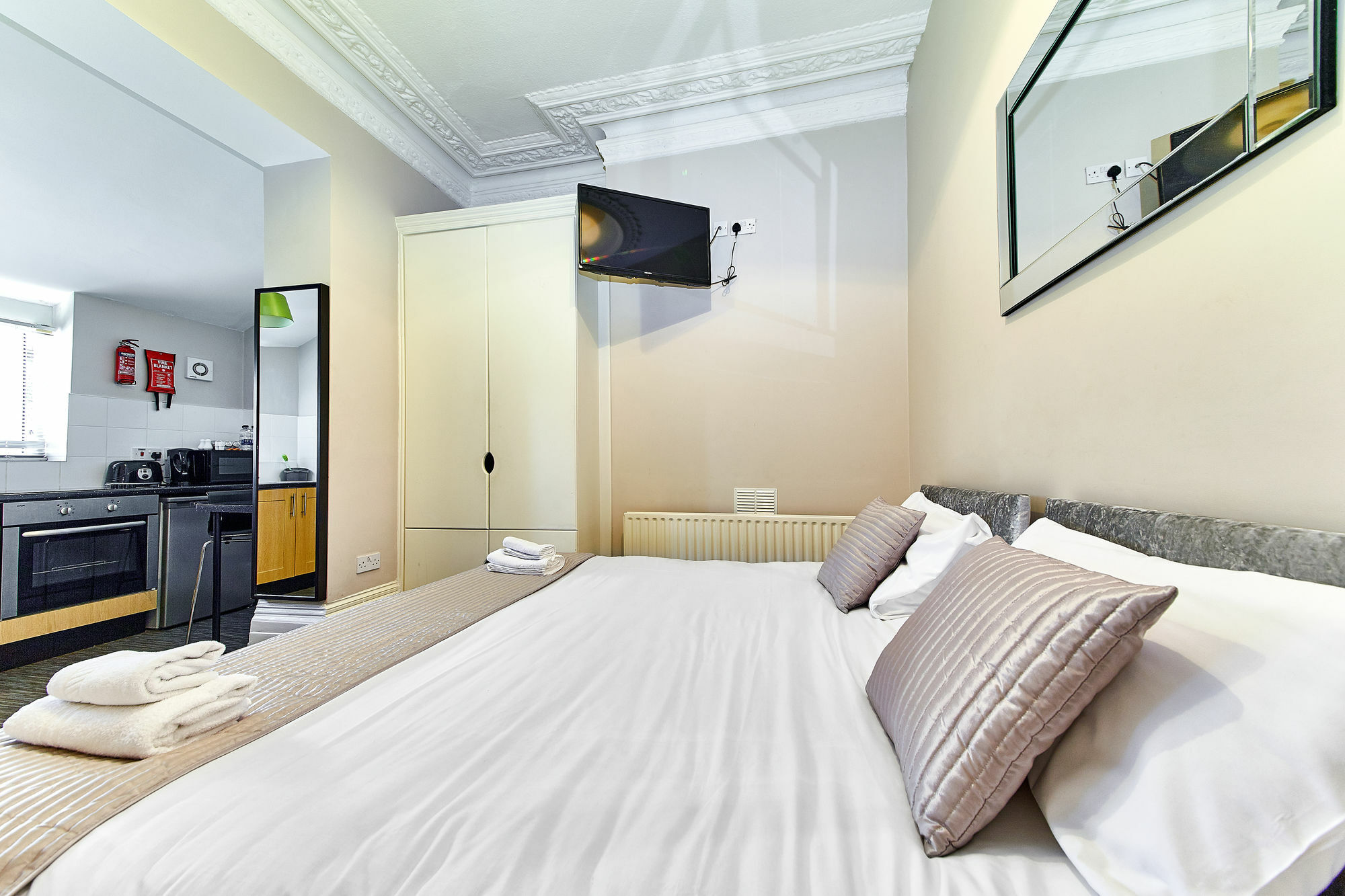 United Lodge Hotel And Apartments Londen Buitenkant foto